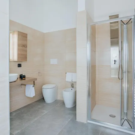Affittacamere Nuovo Reale 3*